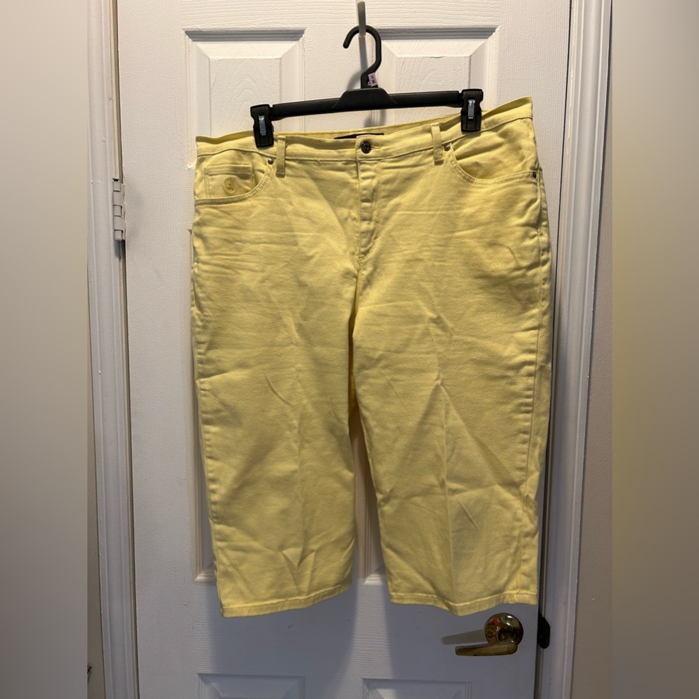 Gloria Vanderbilt cropped pants capris